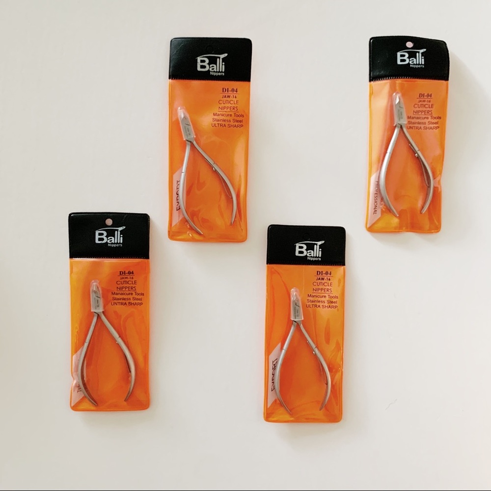 Pro-Grade Cuticle Nippers✨4/$42✨